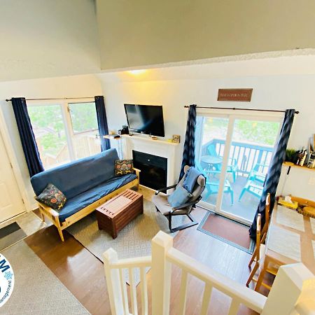 Cozy Studio Loft With 2 Baths Next To Slopes Blue Mountains Eksteriør billede